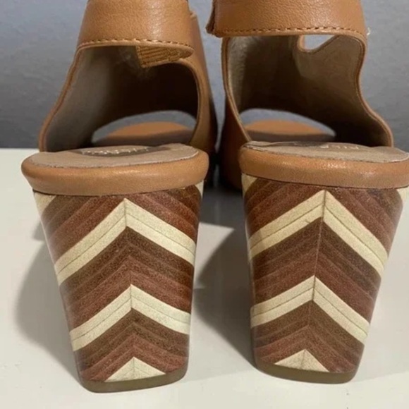 EILEEN FISHER Brown Leather Bobbi Sz 8 Peep Toe Sandal Heel Slingback - Picture 10 of 11